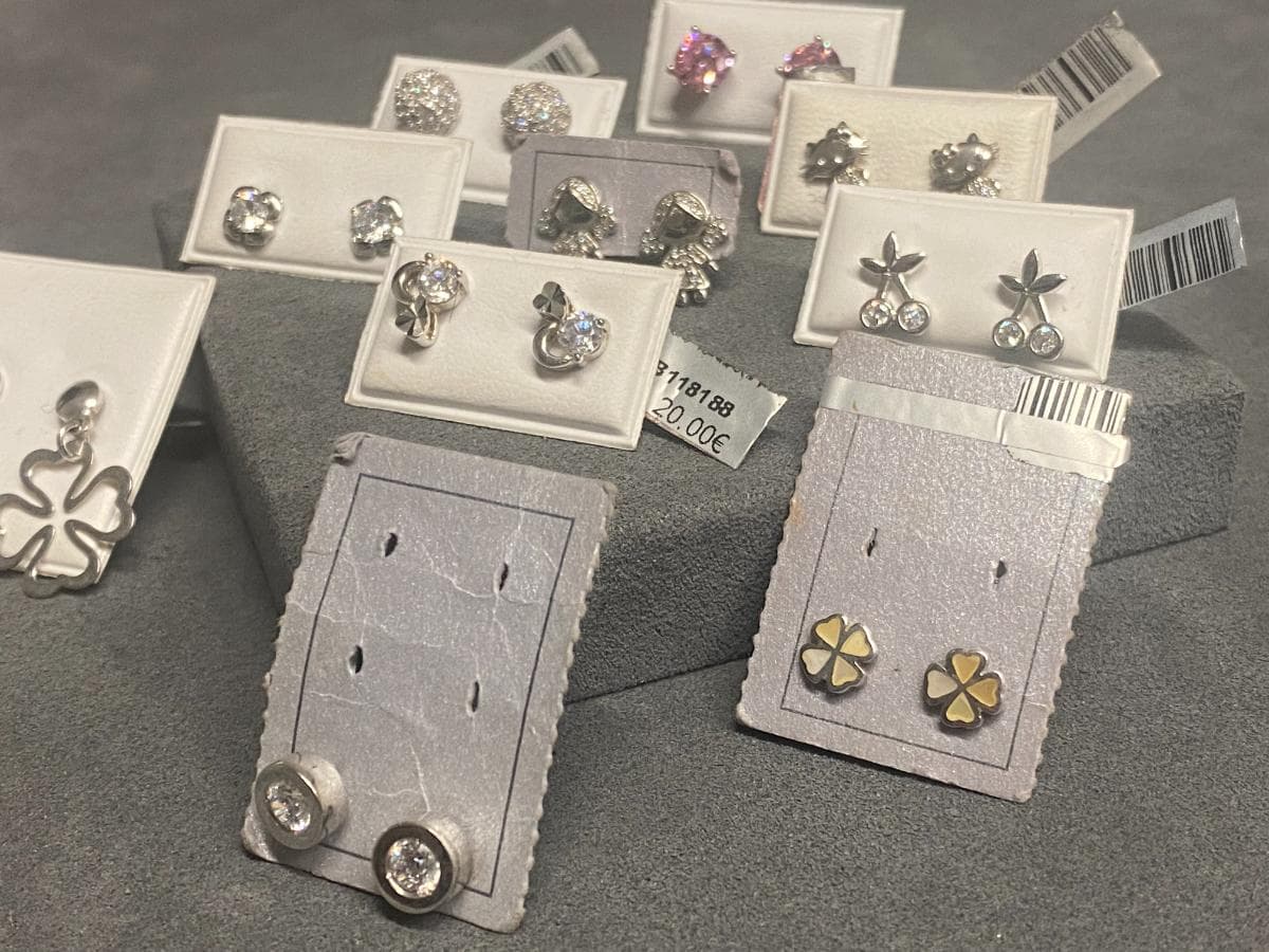 Boucles d'oreilles en argent et autres matériaux — image 7