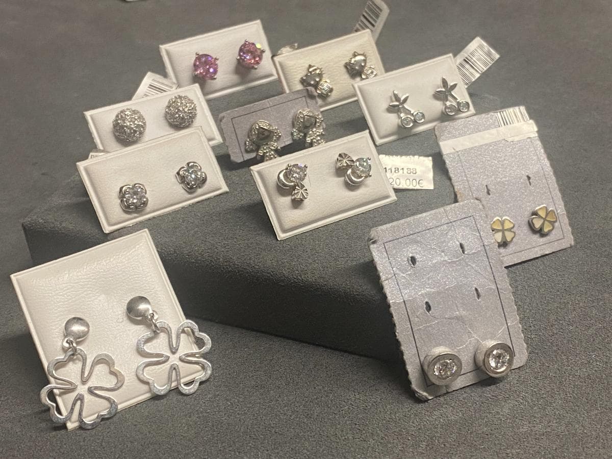 Boucles d'oreilles en argent et autres matériaux — image 6