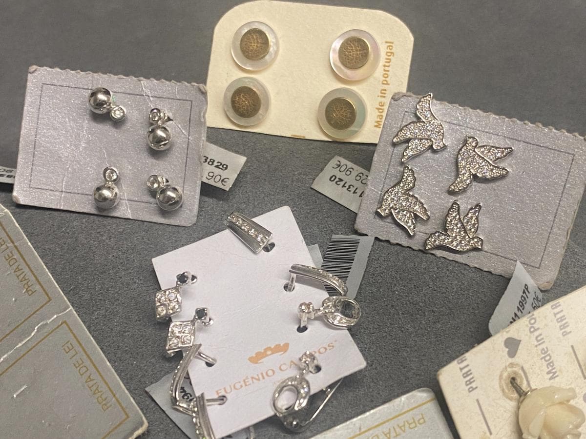 Boucles d'oreilles en argent et autres matériaux — image 4