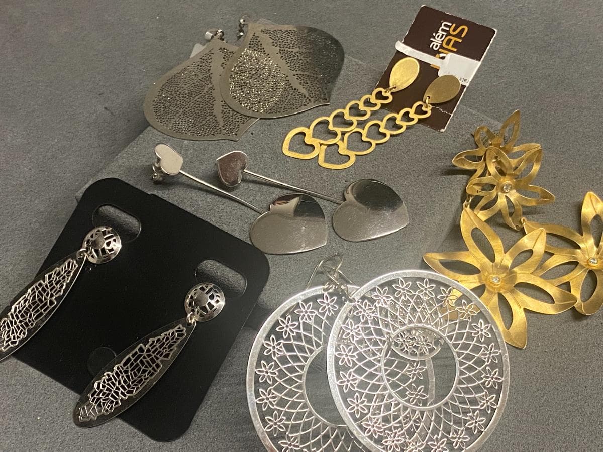 Boucles d'oreilles en argent et autres matériaux — image 4