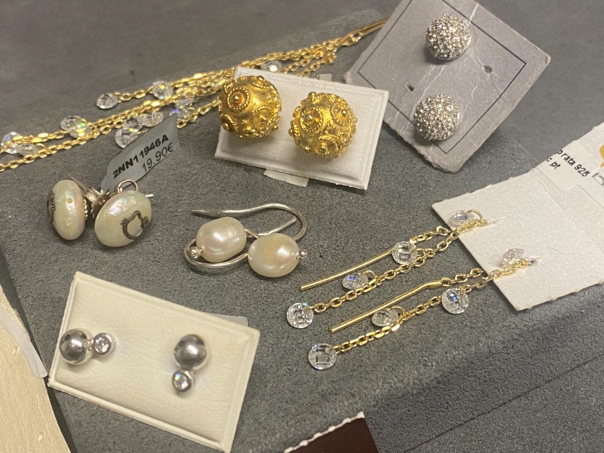 Boucles d'oreilles en argent et autres matériaux — image 6