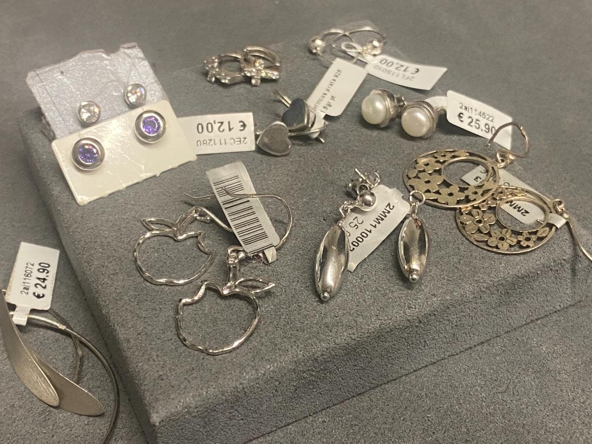 Pendientes de plata y otros materiales — imagen 2
