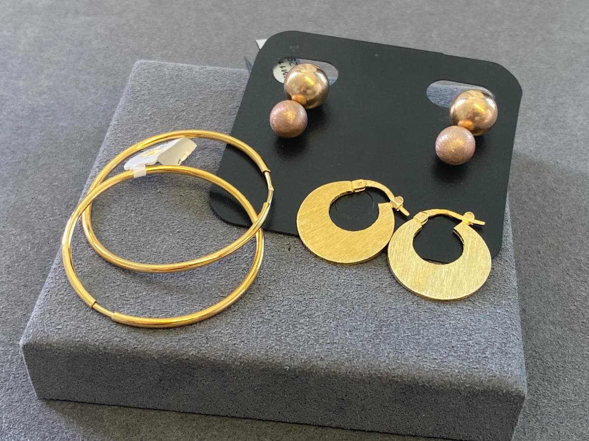 Boucles d'oreilles en argent et autres matériaux — image 2