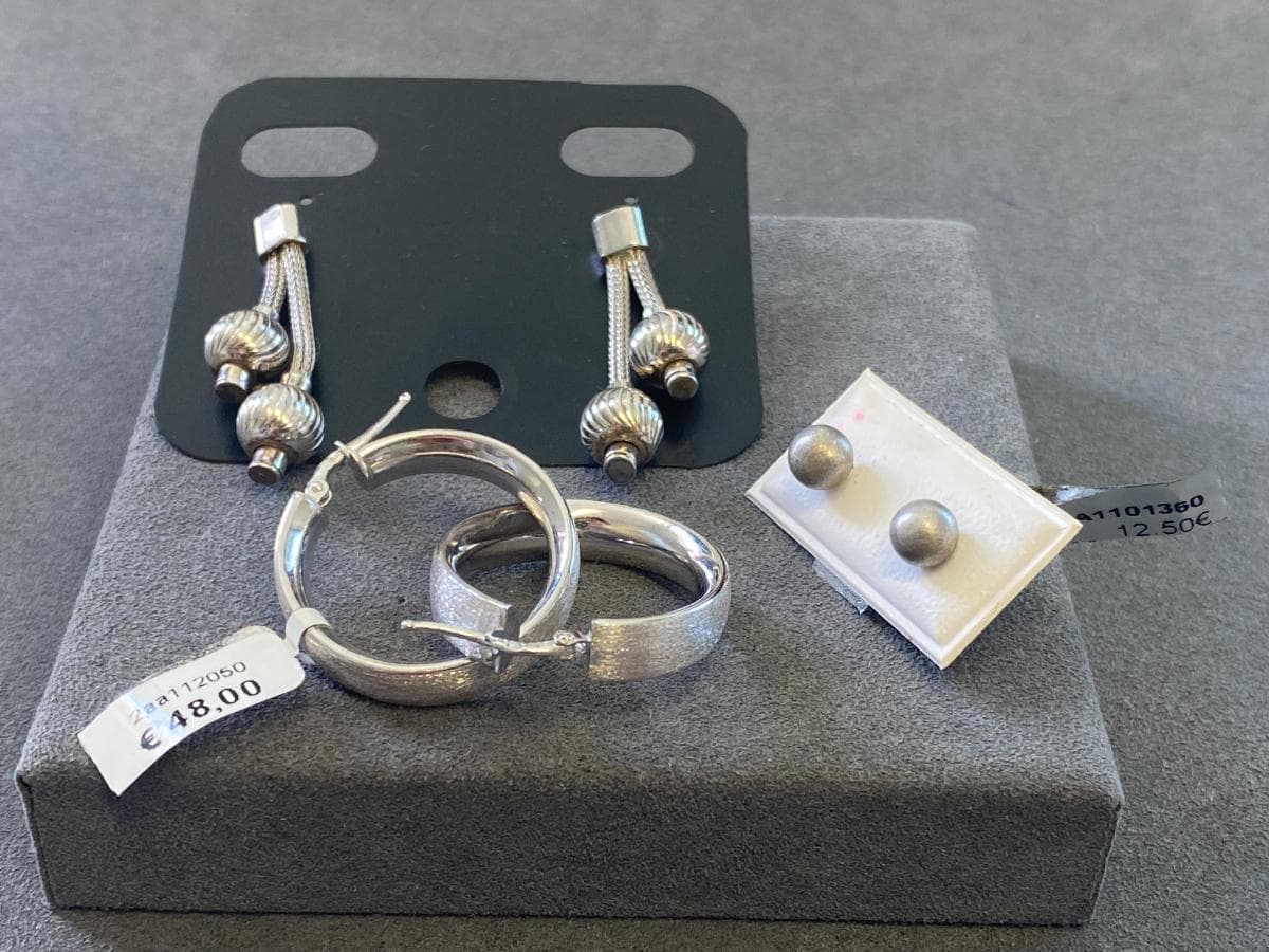 Boucles d'oreilles en argent et autres matériaux — image 3