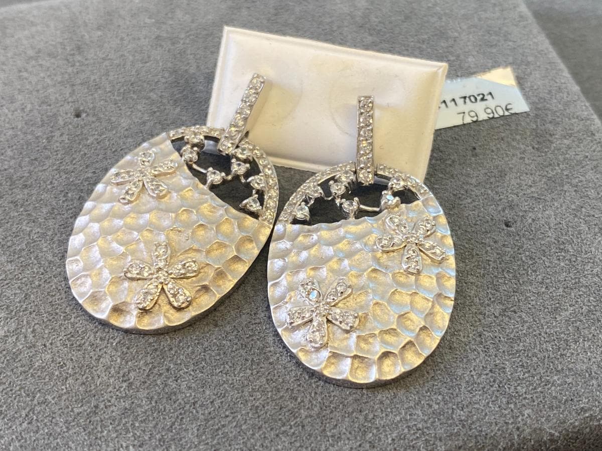 Pendientes de plata y otros materiales — imagen 1