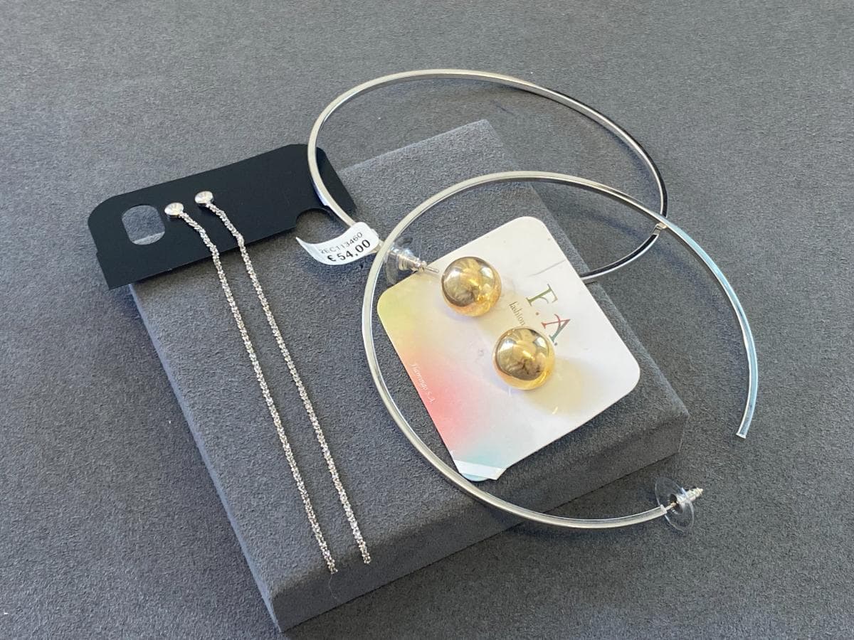 Pendientes de plata y otros materiales — imagen 3