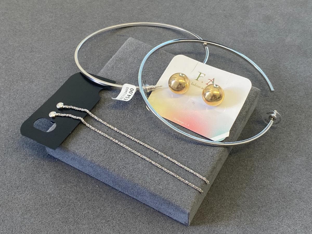 Pendientes de plata y otros materiales — imagen 1