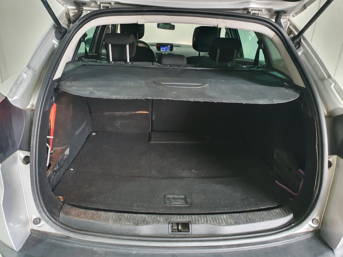 Renault Mégane 1.5 DCI · Año 2012 — imagen 8