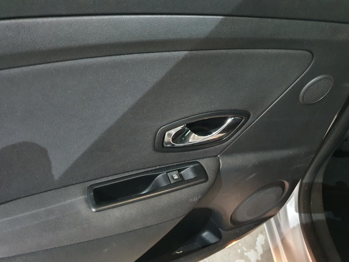 Renault Mégane 1.5 DCI · Año 2012 — imagen 25