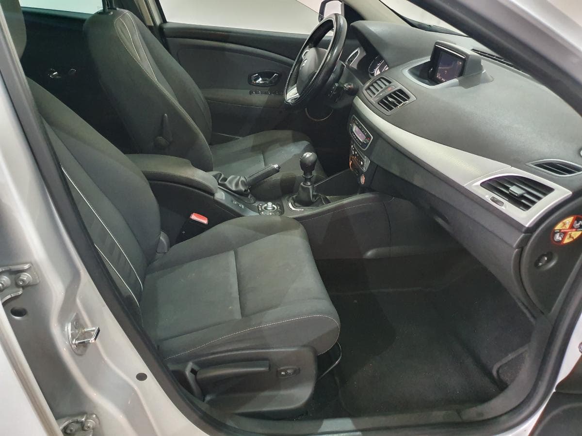 Renault Mégane 1.5 DCI · Año 2012 — imagen 28