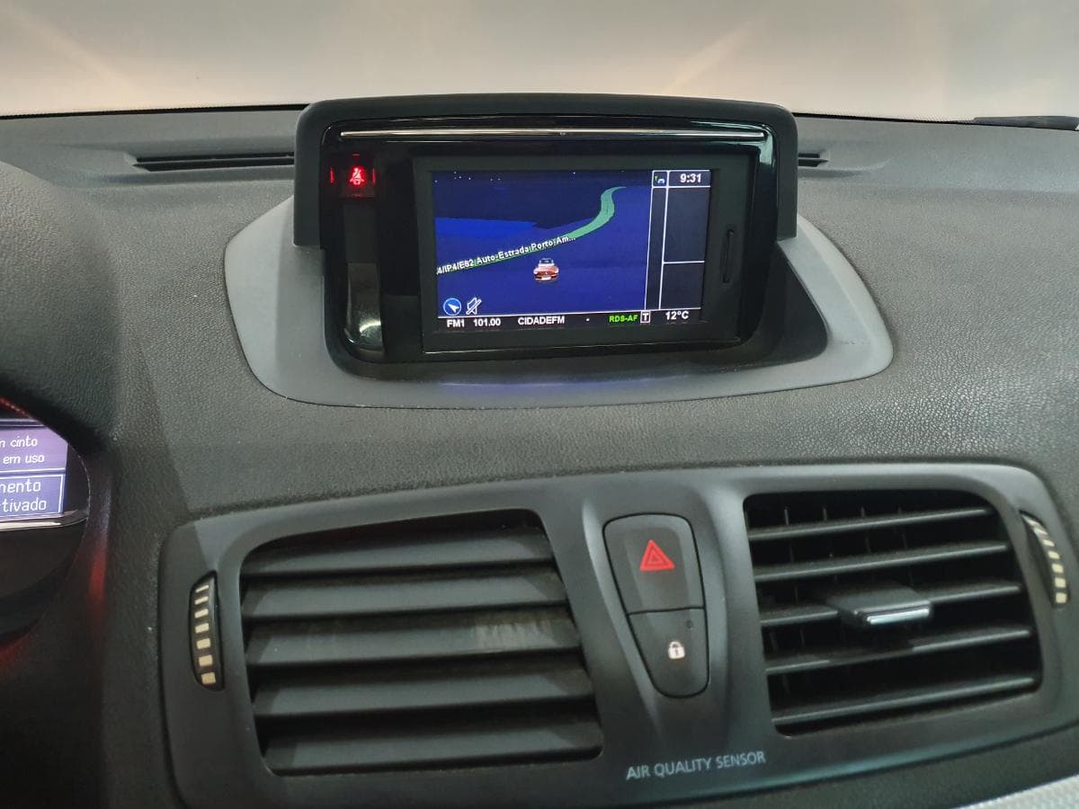 Renault Mégane 1.5 DCI · Año 2012 — imagen 36