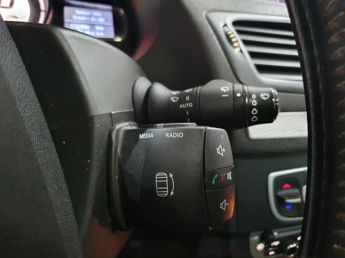 Renault Mégane 1.5 DCI · Año 2012 — imagen 38
