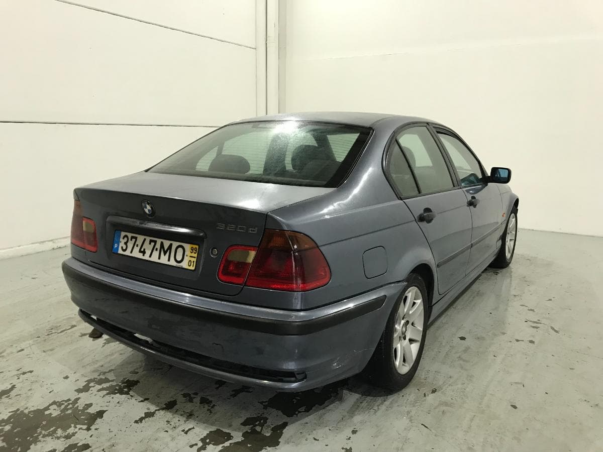 BMW 320D · Ano 1999 — image 6