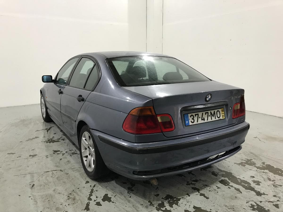 BMW 320D · Ano 1999 — image 7