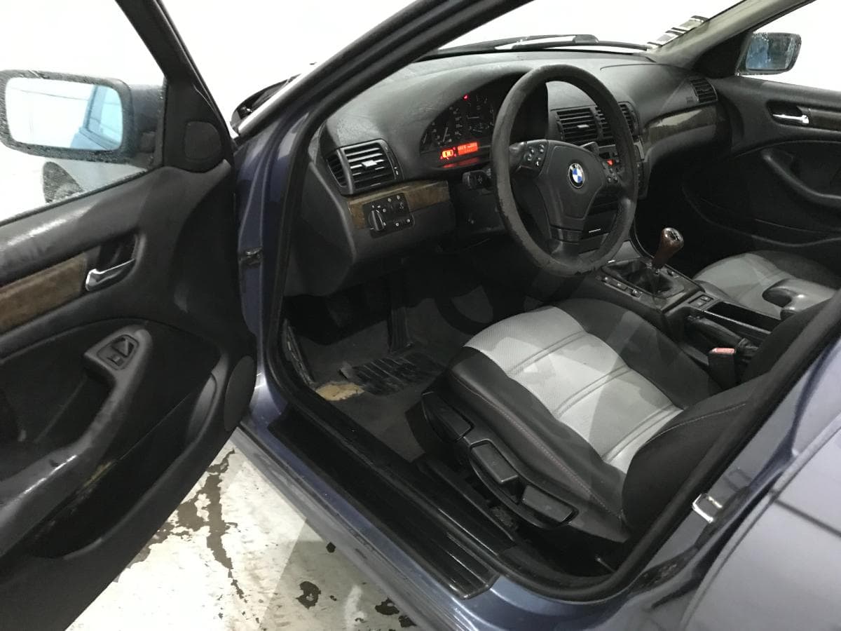 BMW 320D · Ano 1999 — image 22
