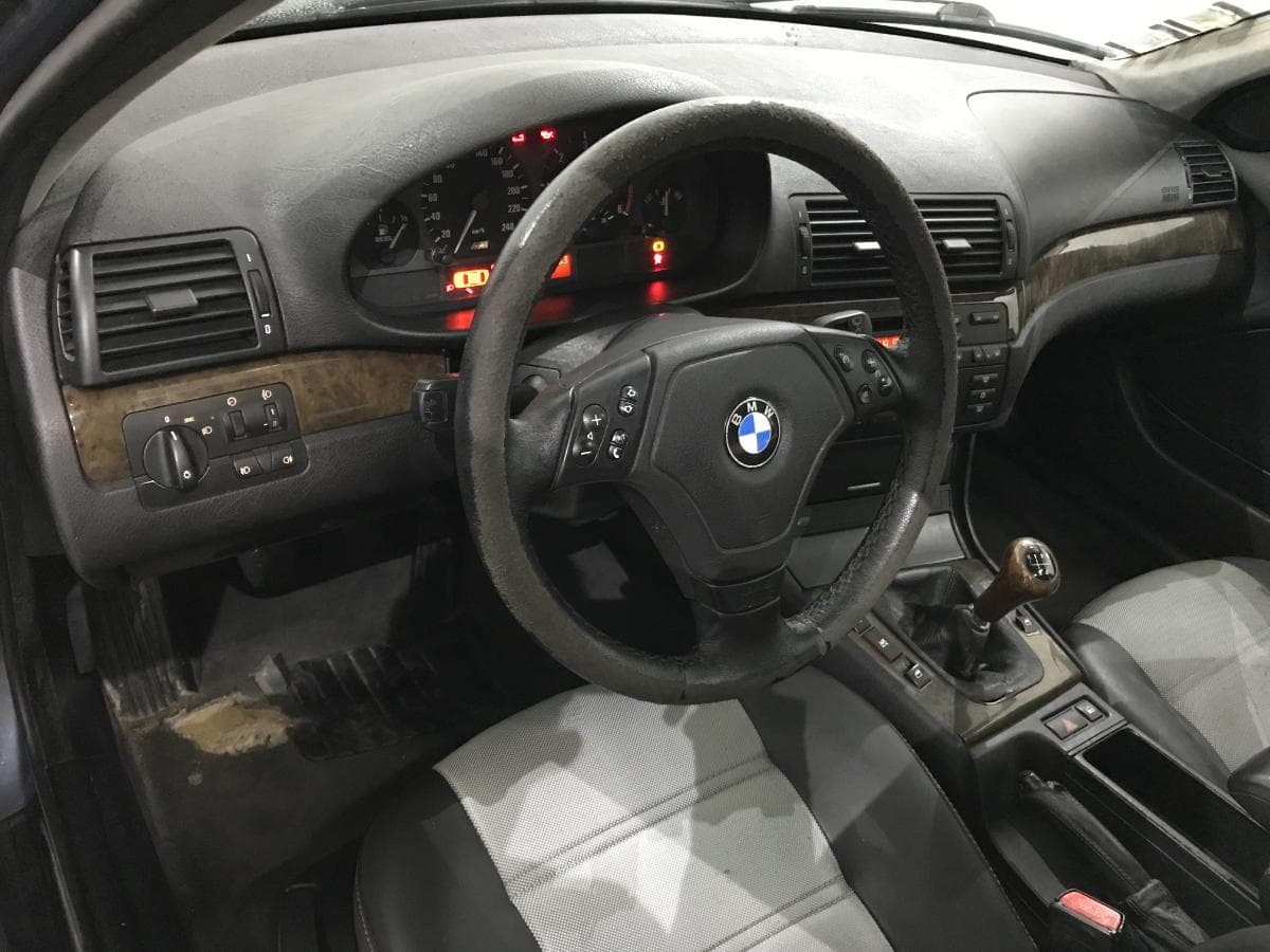 BMW 320D · Ano 1999 — image 37