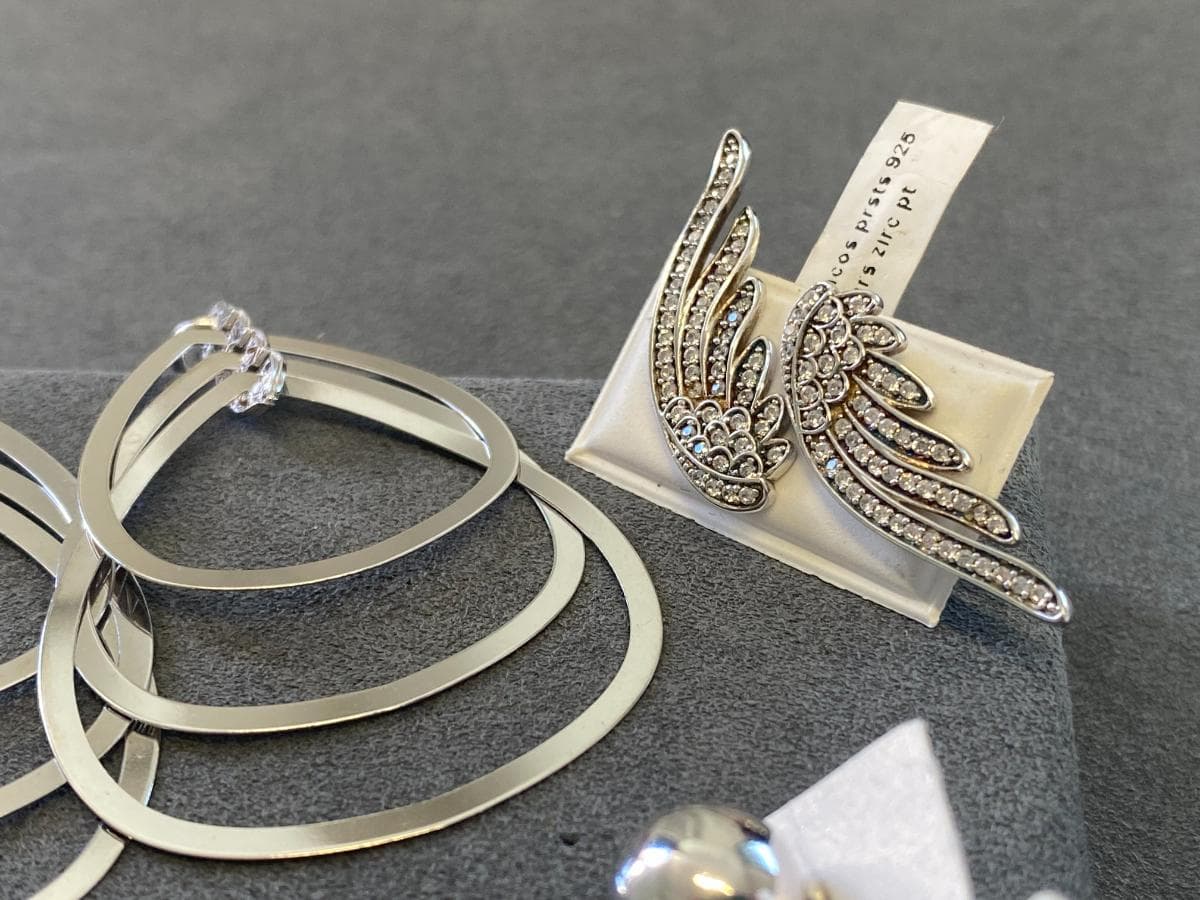 Pendientes de plata y otros materiales — imagen 3
