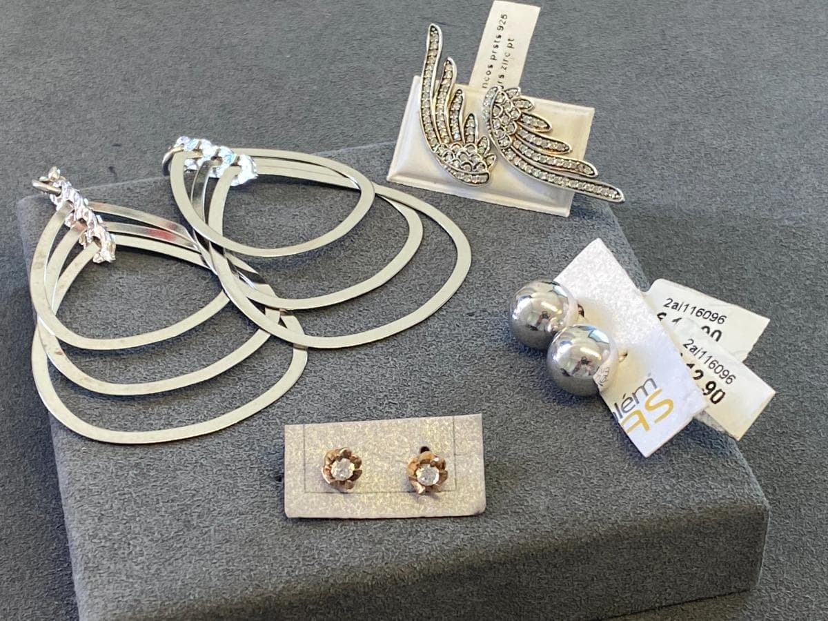 Pendientes de plata y otros materiales — imagen 4