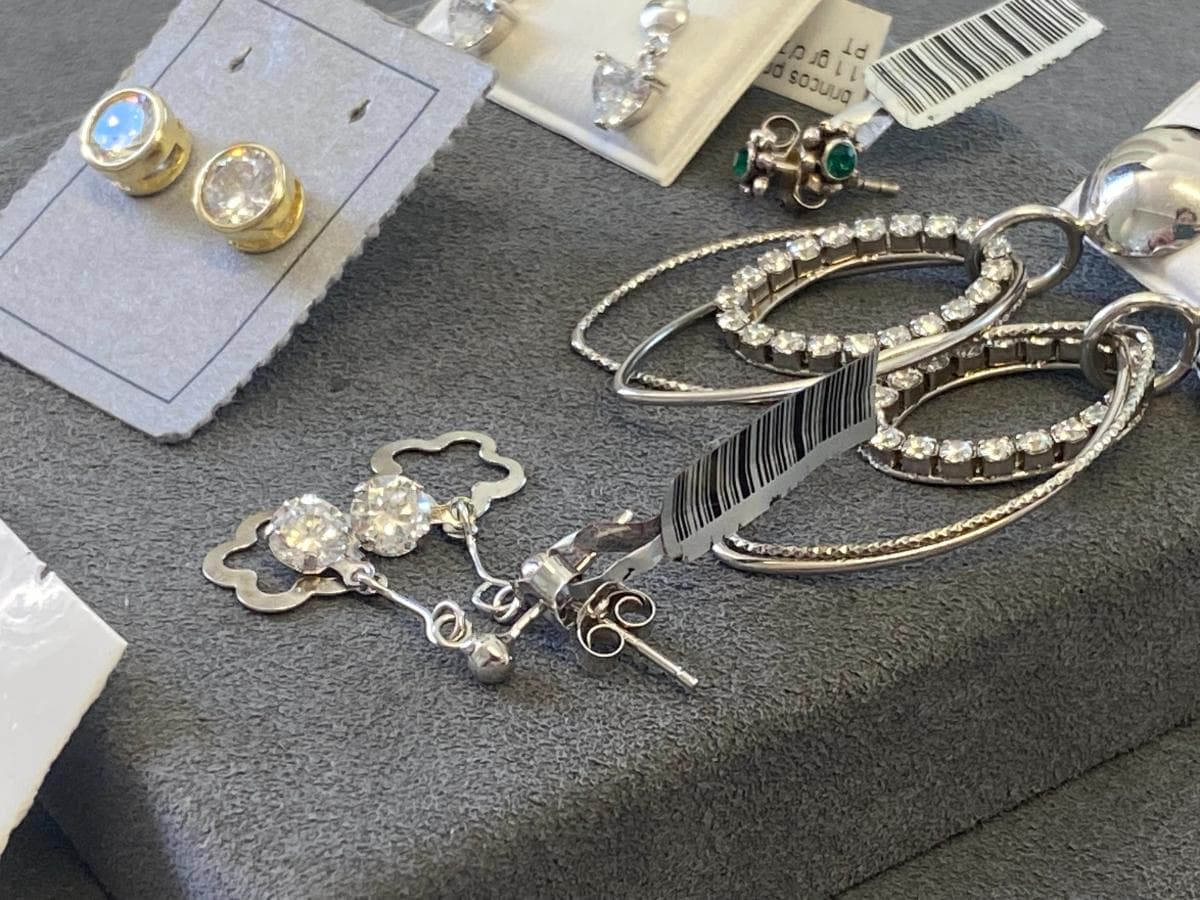 Pendientes de plata y otros materiales — imagen 3