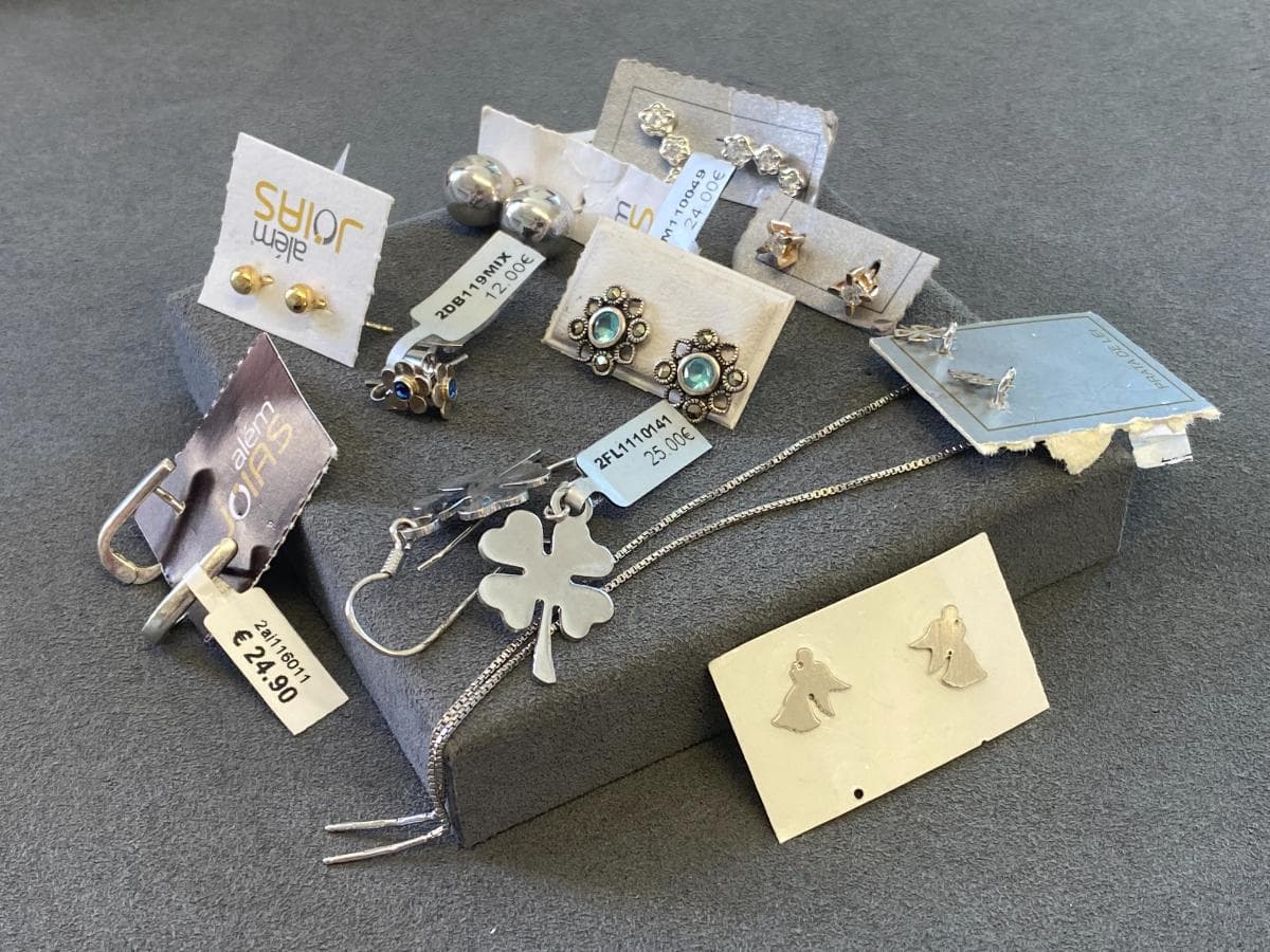 Pendientes de plata y otros materiales — imagen 3