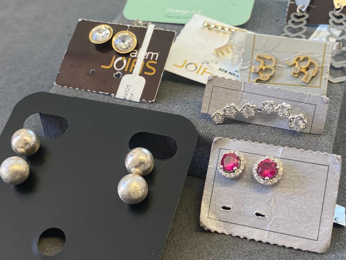 Boucles d'oreilles en argent et autres matériaux — image 3