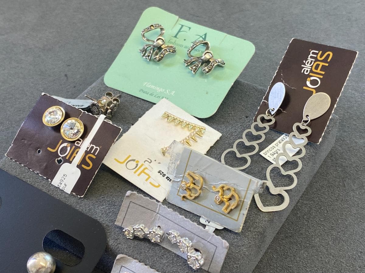 Boucles d'oreilles en argent et autres matériaux — image 2