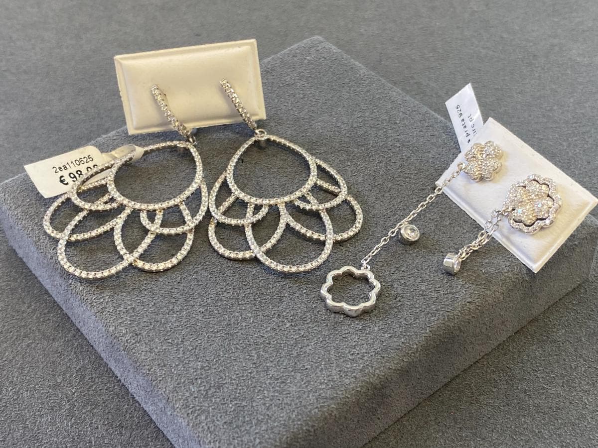 Pendientes de plata y otros materiales — imagen 3