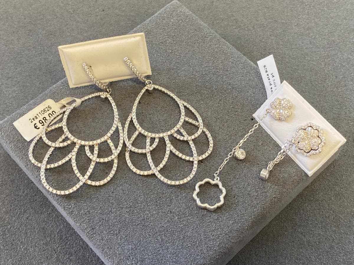 Pendientes de plata y otros materiales — imagen 4