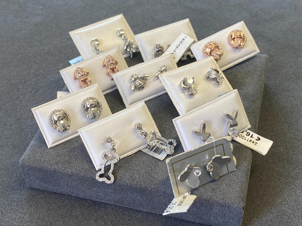 Earrings in silver and other materials — image 2