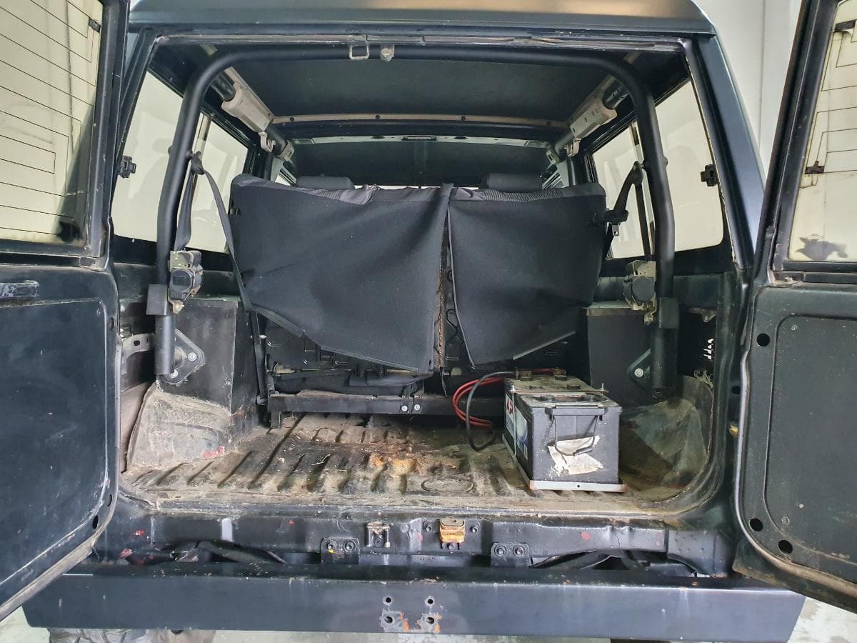 Toyota Land Cruiser 250 · Ano 1988 — image 10
