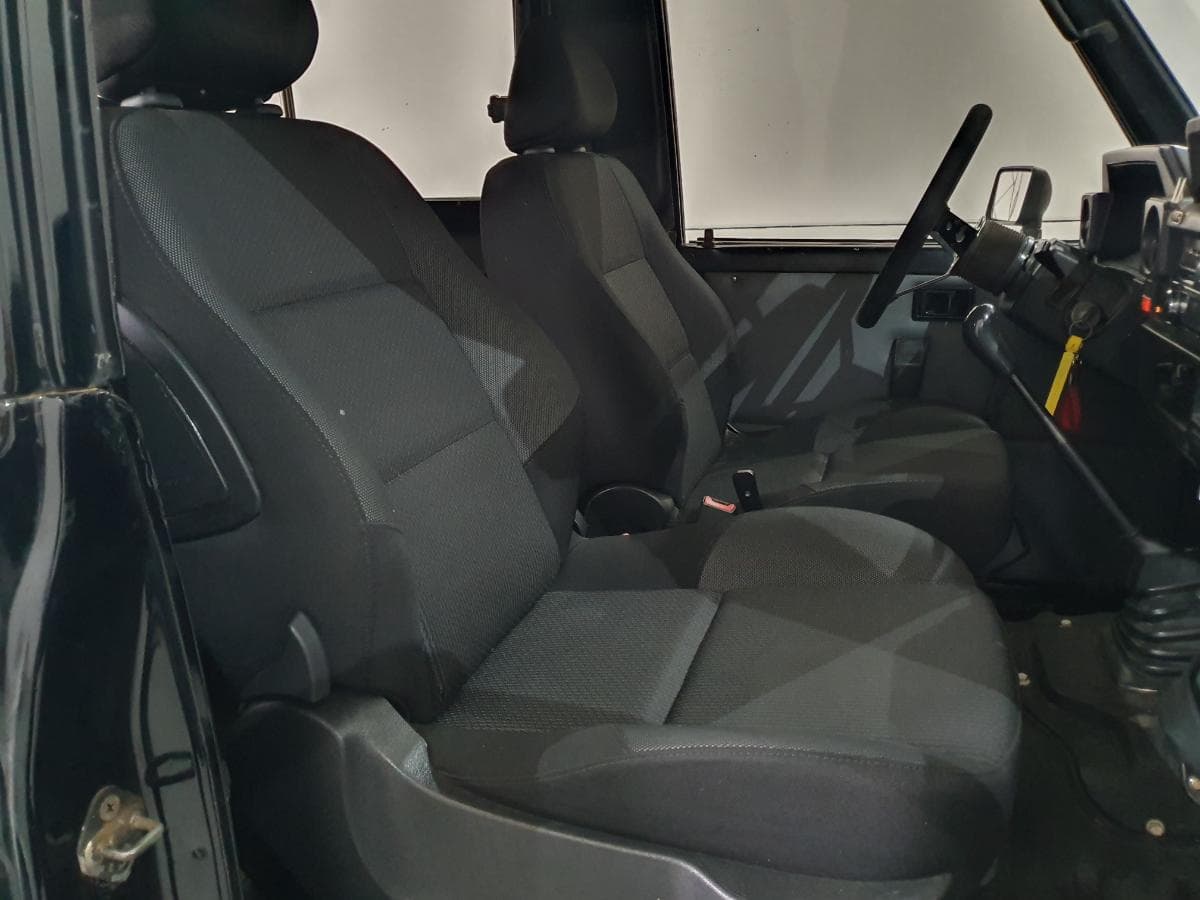 Toyota Land Cruiser 250 · Ano 1988 — image 26