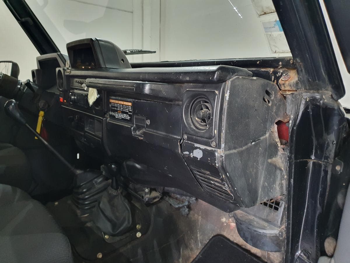 Toyota Land Cruiser 250 · Ano 1988 — image 27