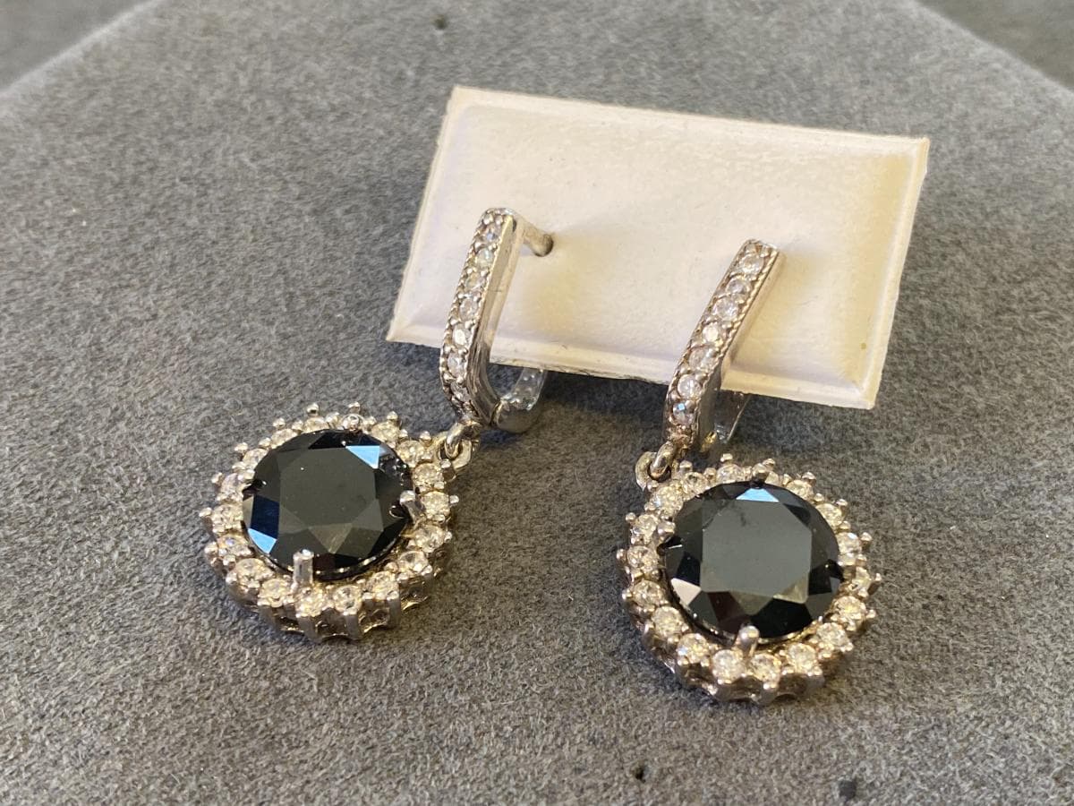 Pendientes de plata y otros materiales — imagen 1