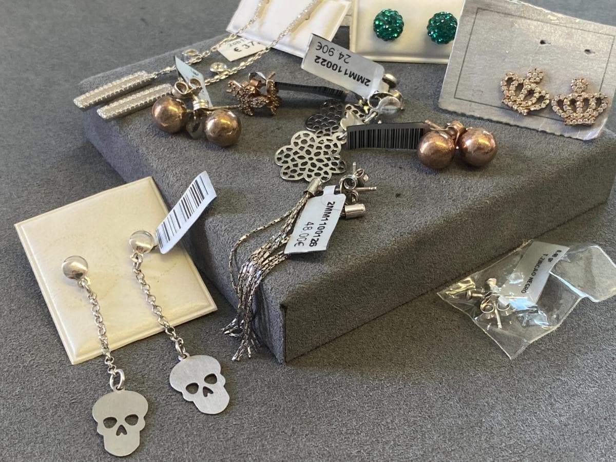 Pendientes de plata y otros materiales — imagen 3