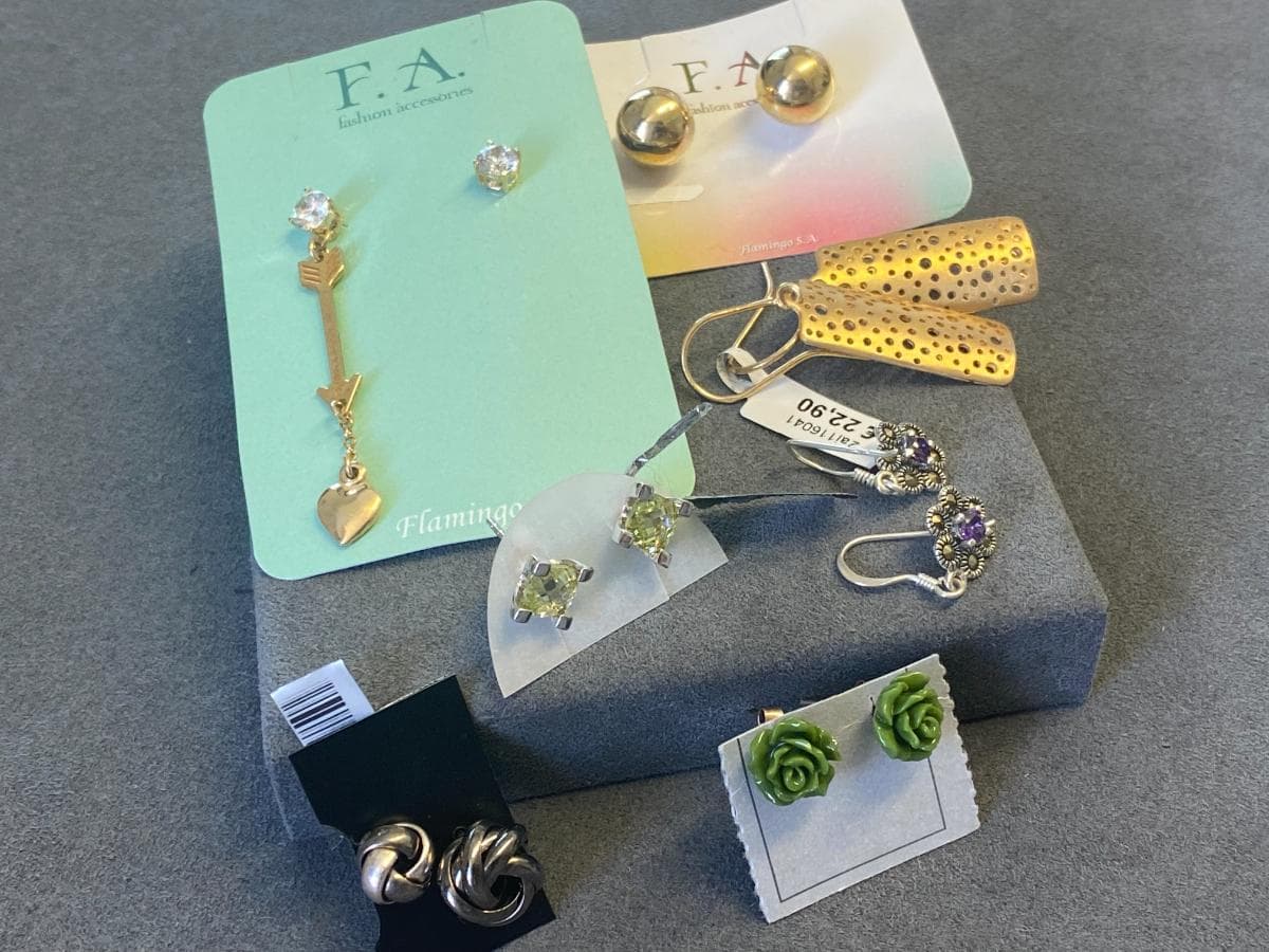 Pendientes de plata y otros materiales — imagen 1