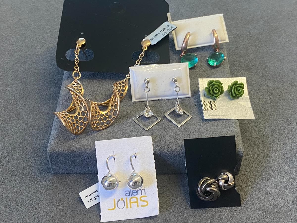 Pendientes de plata y otros materiales — imagen 1