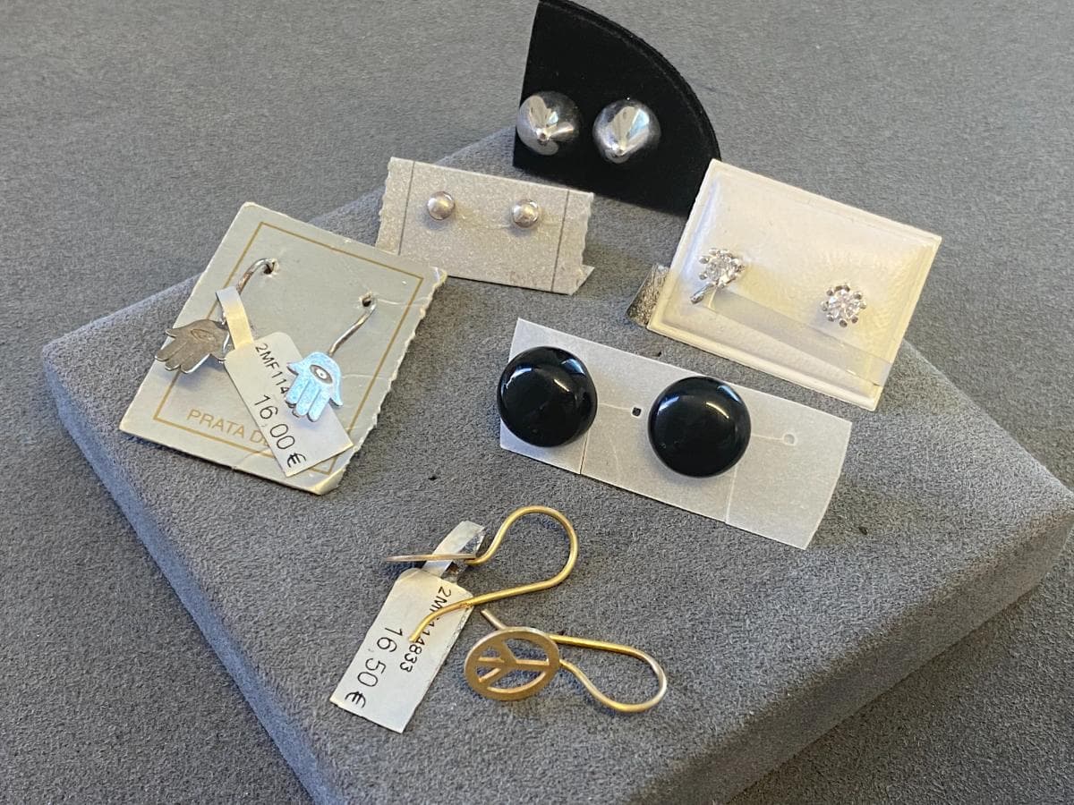 Pendientes de plata y otros materiales — imagen 1