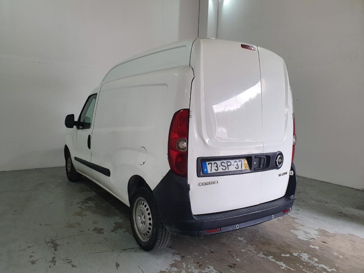 Opel Combo 1.6 CDTI · Ano 2017 — image 7