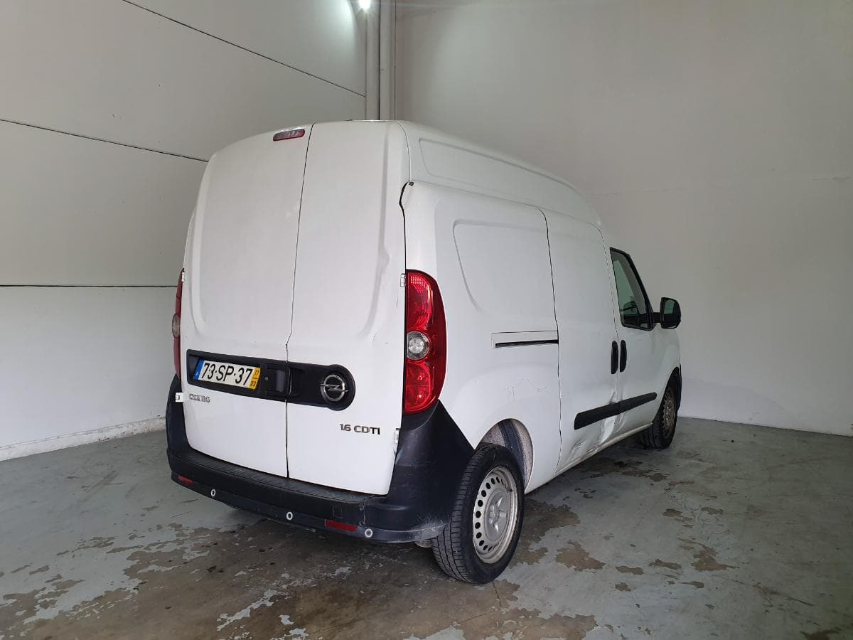 Opel Combo 1.6 CDTI · Ano 2017 — image 8
