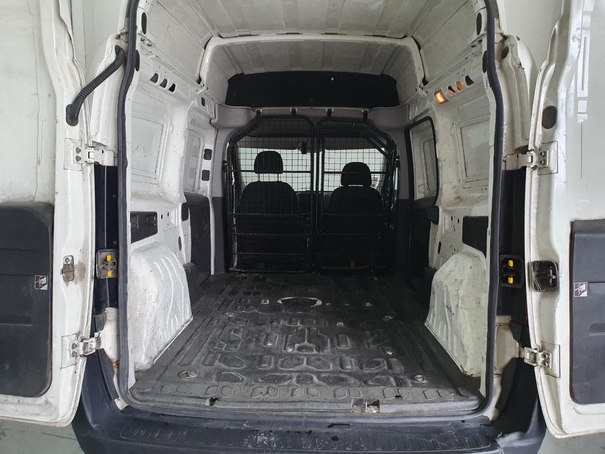 Opel Combo 1.6 CDTI · Ano 2017 — image 6