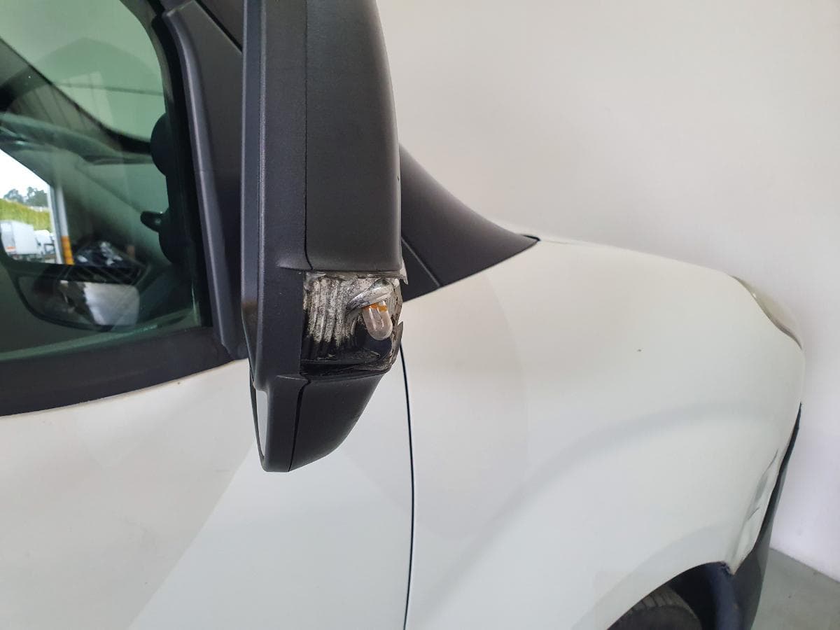 Opel Combo 1.6 CDTI · Ano 2017 — image 16