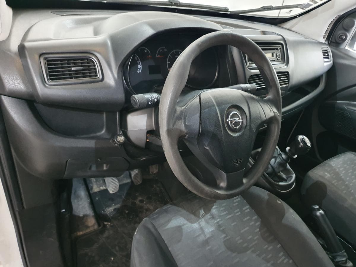 Opel Combo 1.6 CDTI · Ano 2017 — image 28