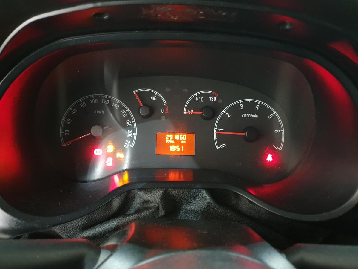 Opel Combo 1.6 CDTI · Ano 2017 — image 35