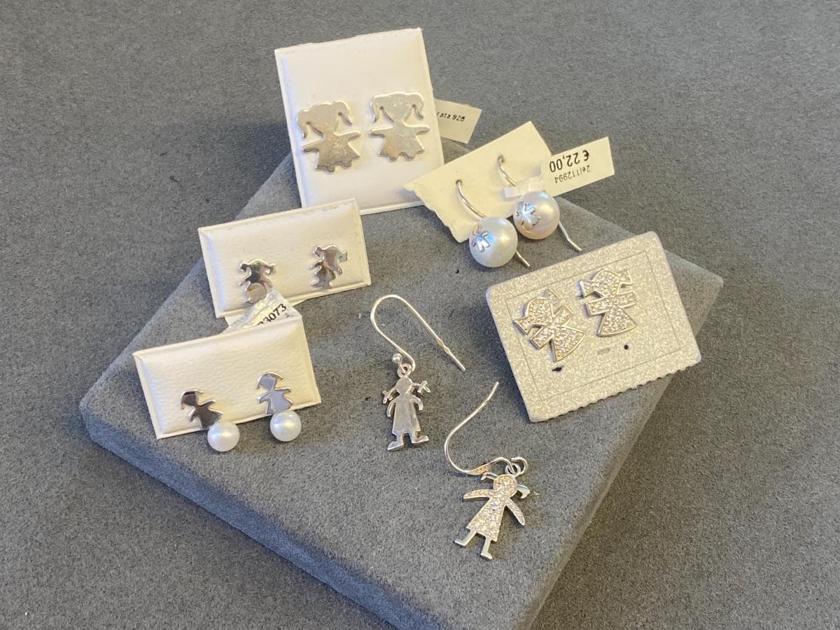 Pendientes de plata y otros materiales — imagen 1