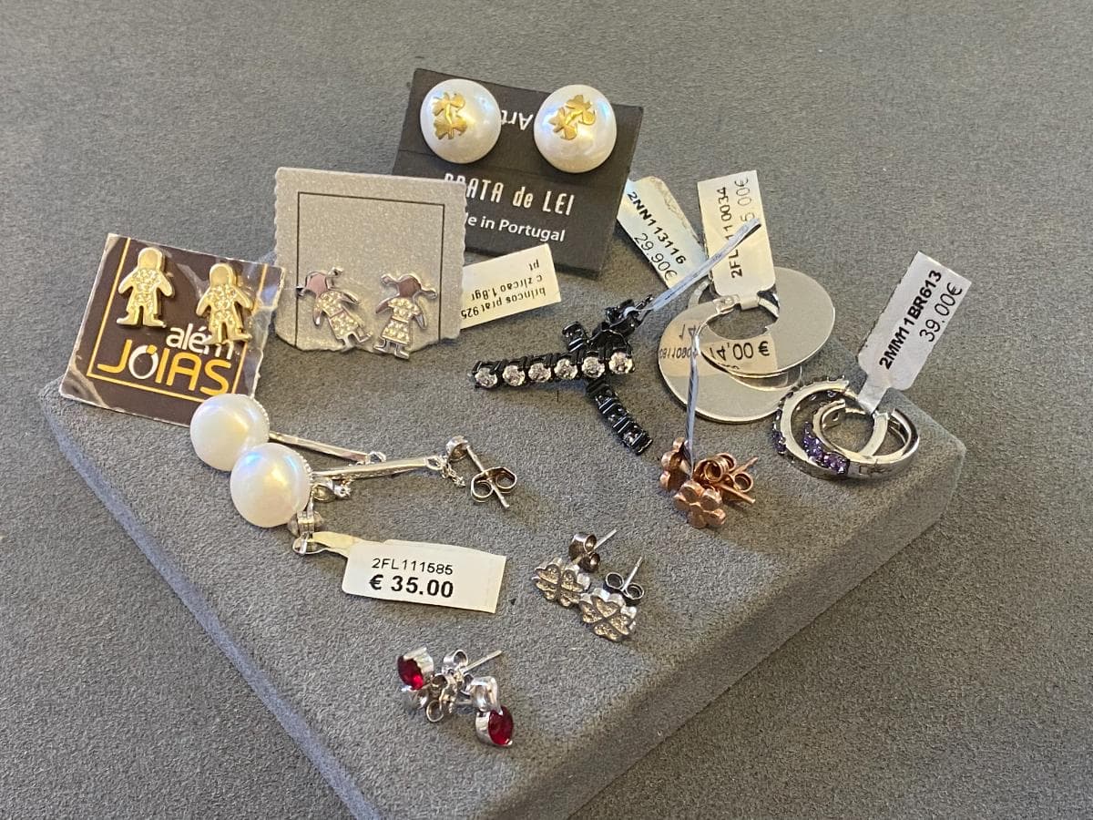 Pendientes de plata y otros materiales — imagen 2