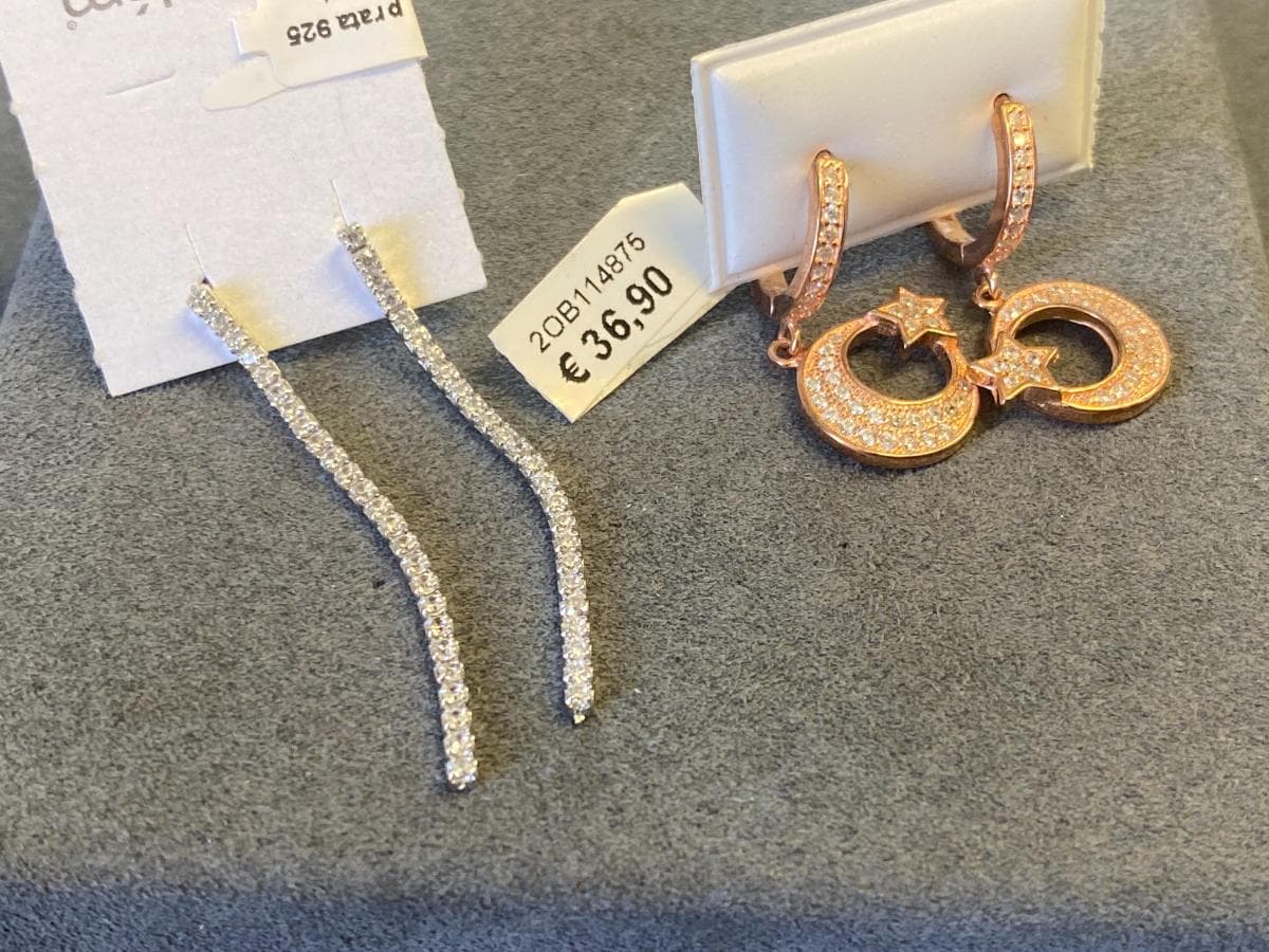 Earrings in silver and other materials — image 3