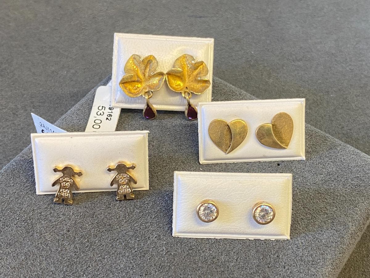 Pendientes de plata y otros materiales — imagen 1