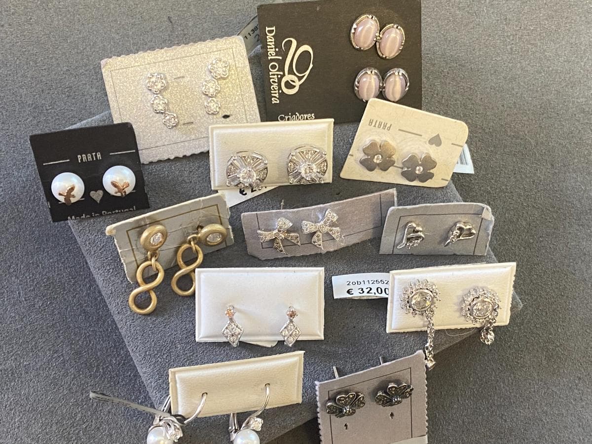 Boucles d'oreilles en argent et autres matériaux — image 4