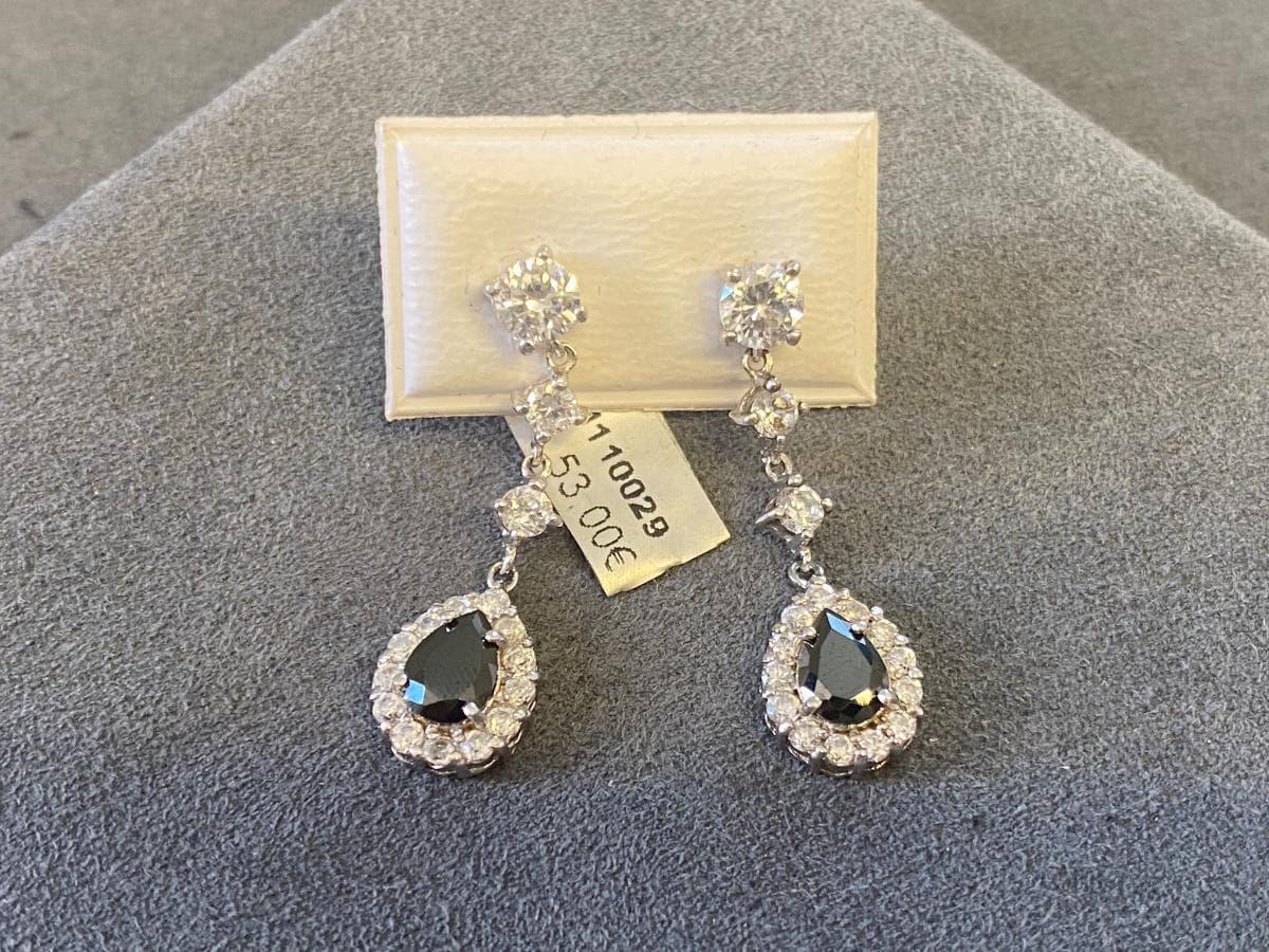 Pendientes de plata y otros materiales — imagen 1