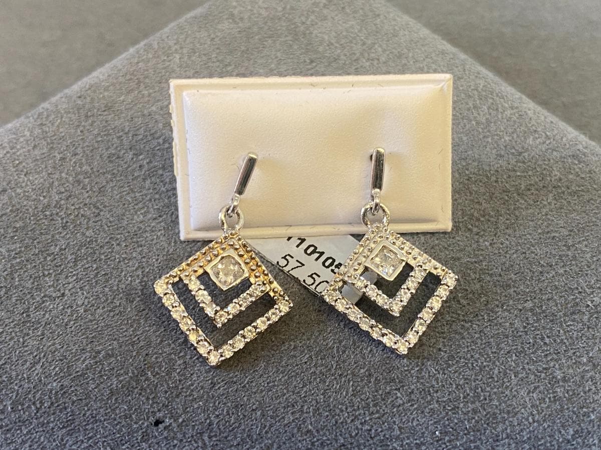 Pendientes de plata y otros materiales — imagen 1